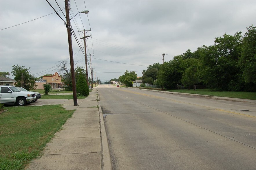 More Photos Of 4918 Broadway Ave, Haltom City Schools For Sale