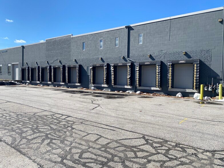 Primary Photo Of 31 Graystone St, Warwick Manufacturing For Lease