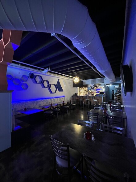 More Photos Of 1107 Jackson Ave E, Oxford Restaurant For Lease
