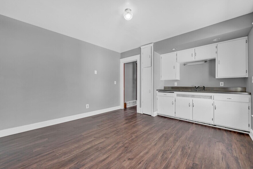 More Photos Of , Cleveland Unknown For Sale