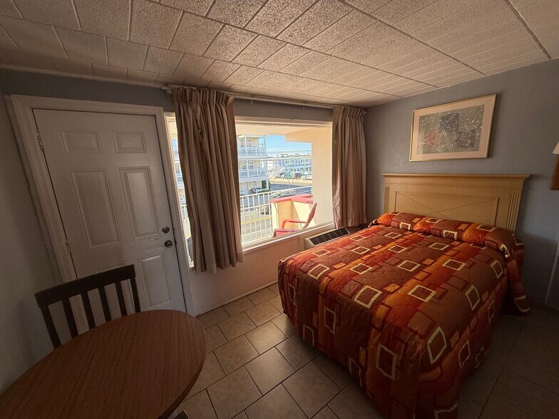 More Photos Of 4711 Atlantic Ave, Wildwood Hotel For Sale