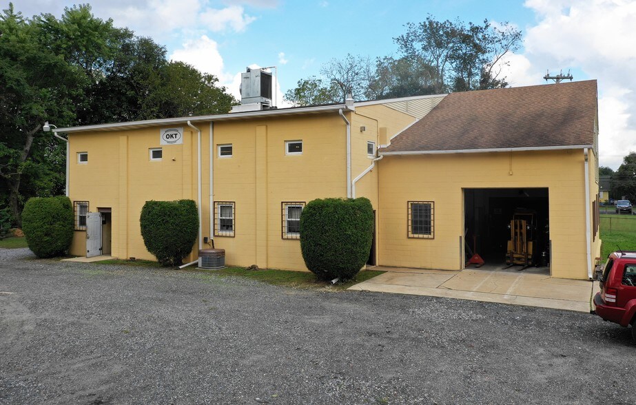 More Photos Of 603 Blue Bell Rd, Williamstown Warehouse For Lease