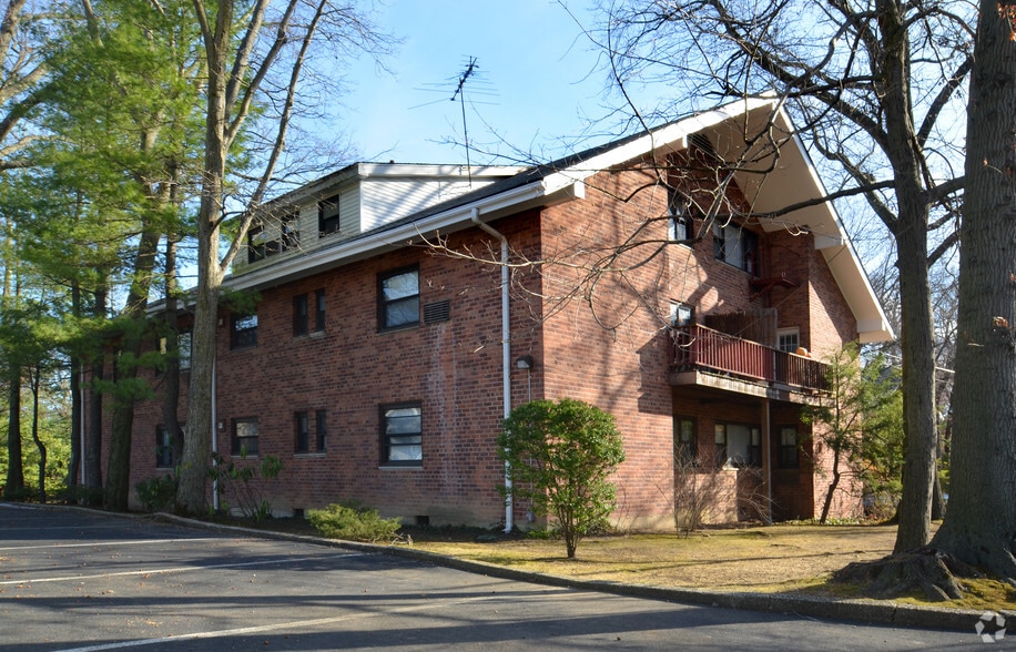 More Photos Of 180 Theodore Fremd Ave, Rye Apartments For Sale