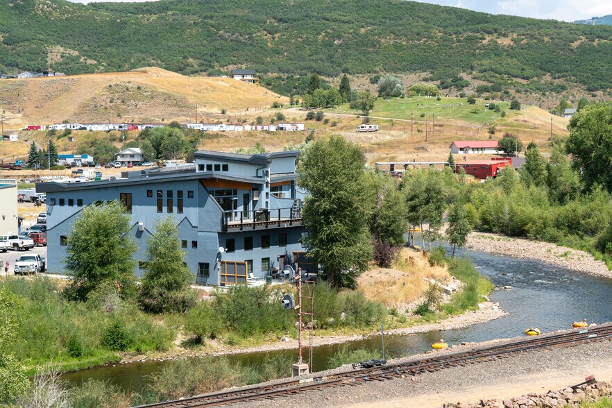 More Photos Of 1900 Bridge Ln, Steamboat Springs Showroom For Sale