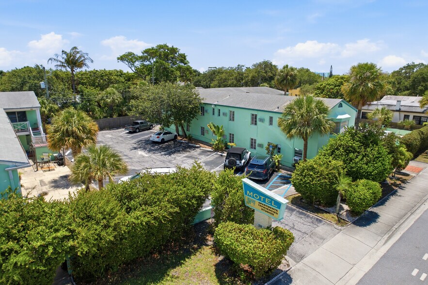 More Photos Of 320 N Federal Hwy, Lake Worth Hotel For Sale