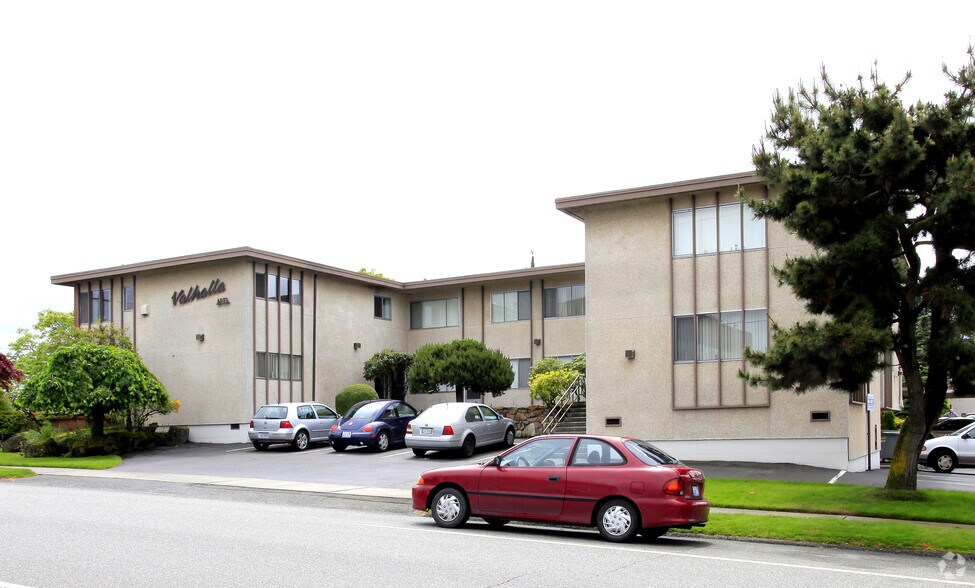 More Photos Of 3202 Rockefeller Ave, Everett Apartments For Sale