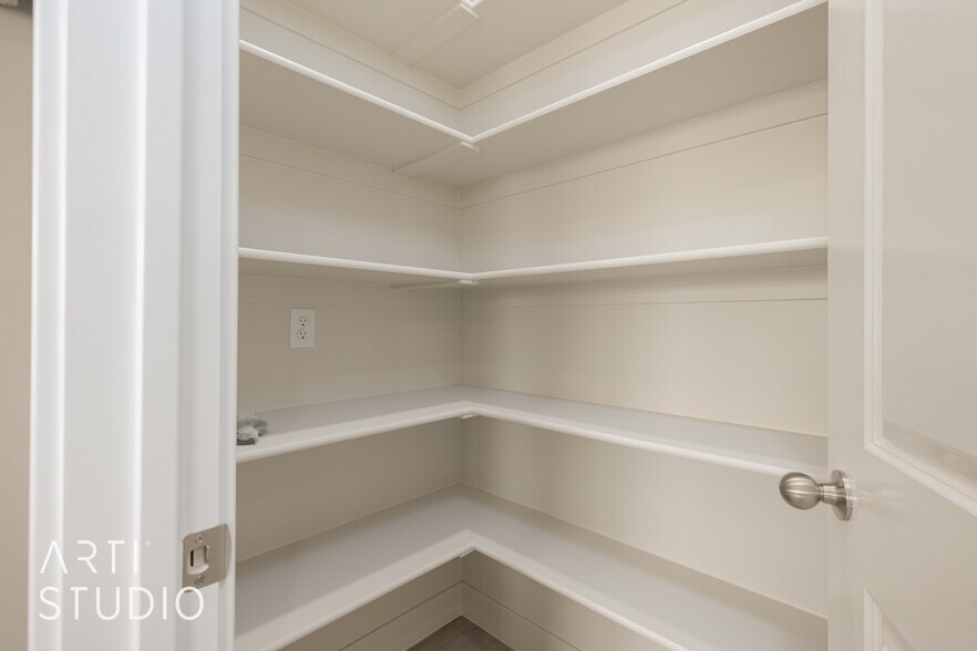 More Photos Of 1990 W 250 S, Hurricane Apartments For Sale