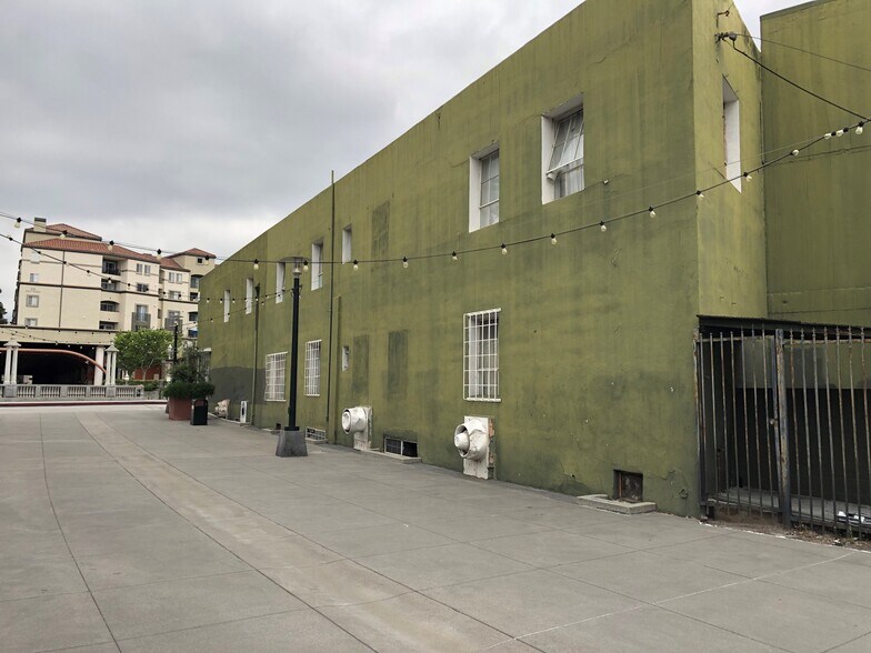 More Photos Of 95 N Arroyo Pky, Pasadena General Retail For Sale