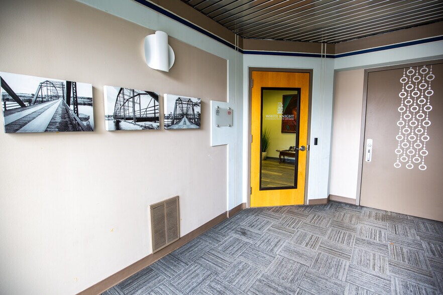 More Photos Of 100 Canal Pointe Blvd, Princeton Medical For Lease