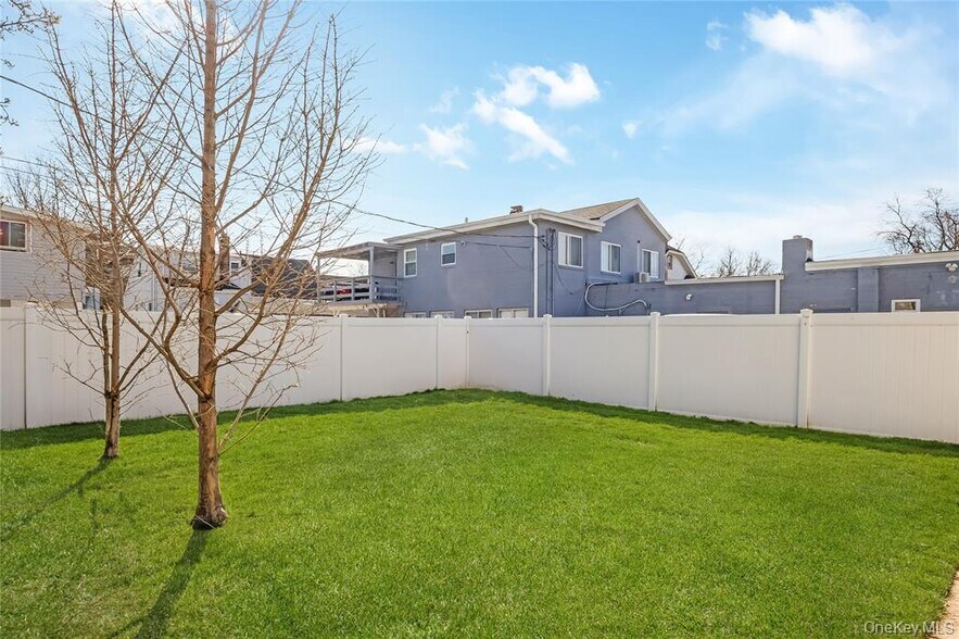 More Photos Of 222 Hempstead Ave, Lynbrook Storefront Retail Residential For Sale