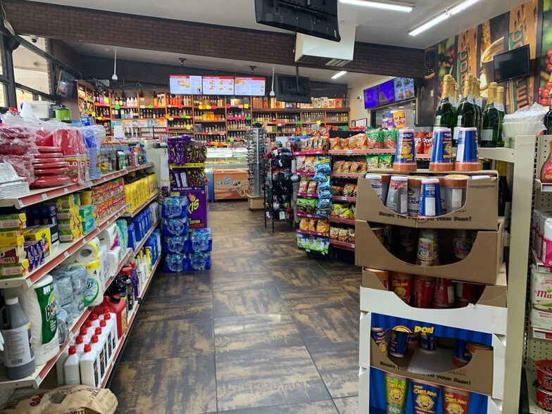 More Photos Of 1445 Highway 46, Wasco Service Station For Sale