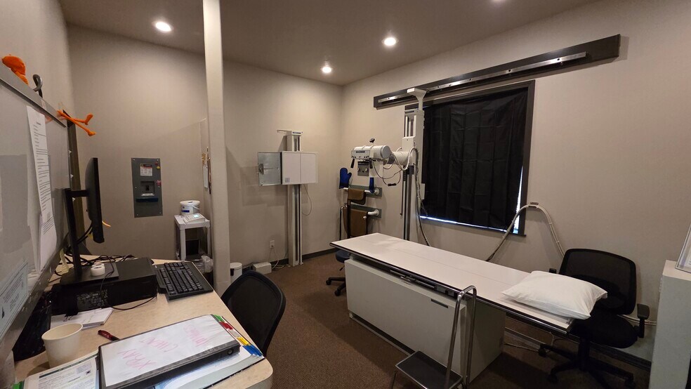 More Photos Of 3456 E 17th St, Ammon Medical For Lease