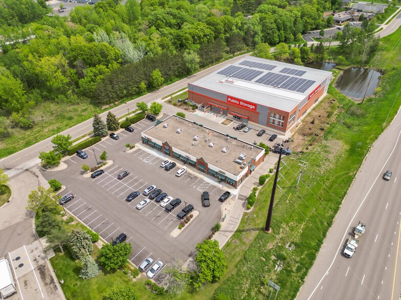 More Photos Of 3090 Courthouse Ln, Eagan General Retail For Lease