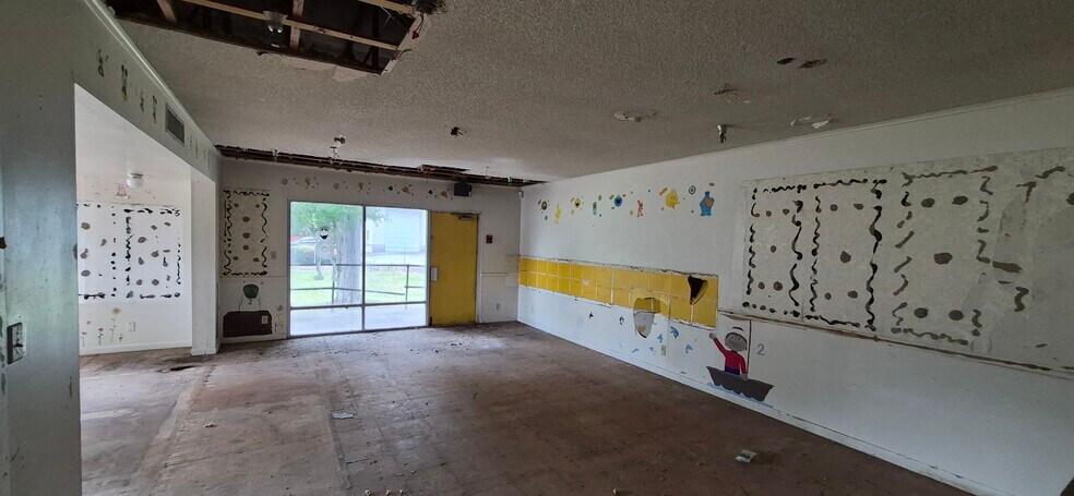 More Photos Of 7789 131st St, Seminole Office For Sale
