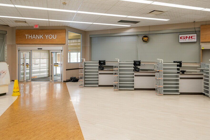 More Photos Of 195 M 66 N, Charlevoix Drugstore For Sale