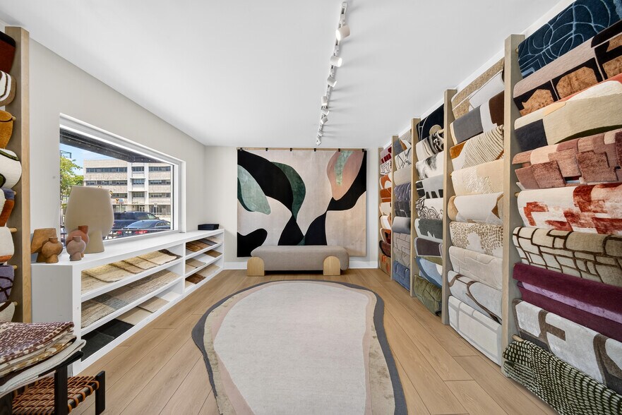 More Photos Of 286 NE 39th St, Miami General Retail For Lease