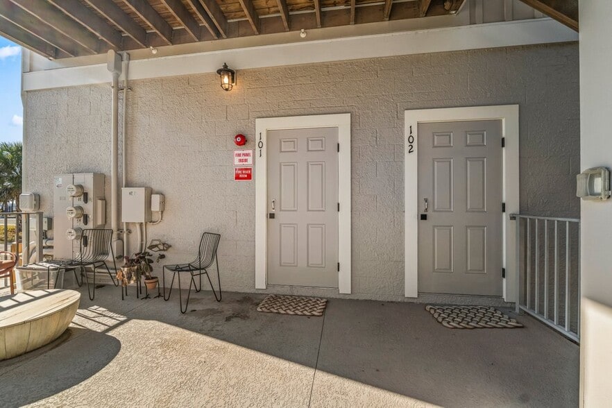 More Photos Of 4607 Ocean, Jacksonville Storefront Retail Residential For Sale