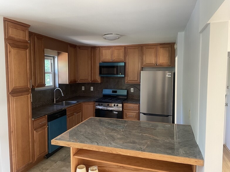 More Photos Of 5834 Fieldston Rd, Bronx Apartments For Sale