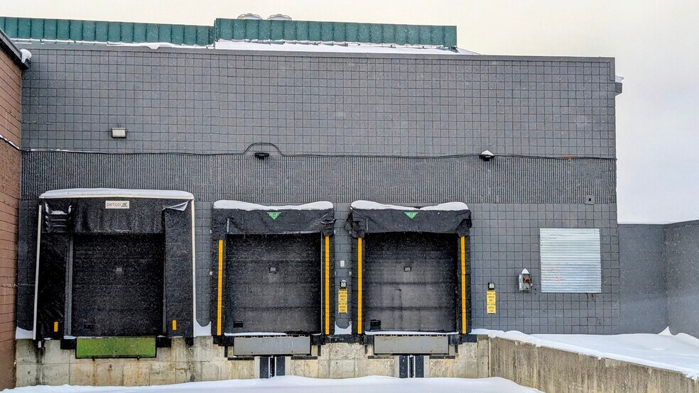 More Photos Of 2651 S Rochester Rd, Rochester Hills General Retail For Lease