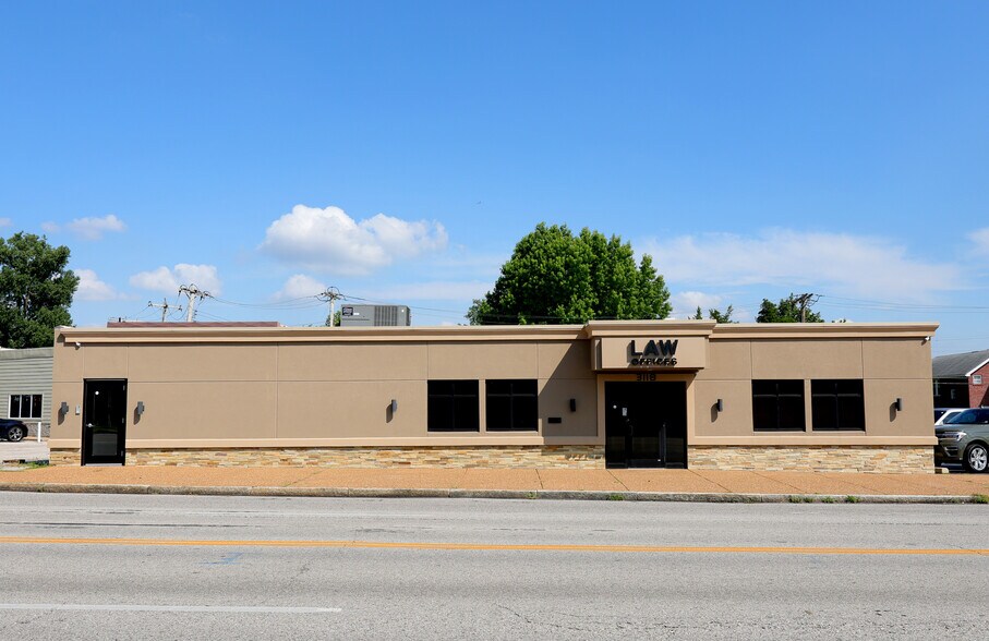 Primary Photo Of 3118 Watson Rd, Saint Louis Showroom For Lease