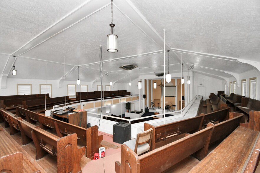 More Photos Of 2728 Kentucky St, Baytown Religious Facility For Sale
