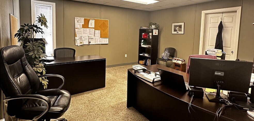 More Photos Of 318 Superior Av, Estevan Warehouse For Sale