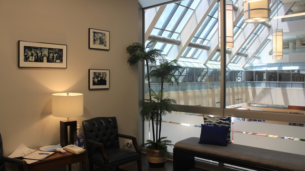 More Photos Of 1 Independent Dr, Jacksonville Office For Lease