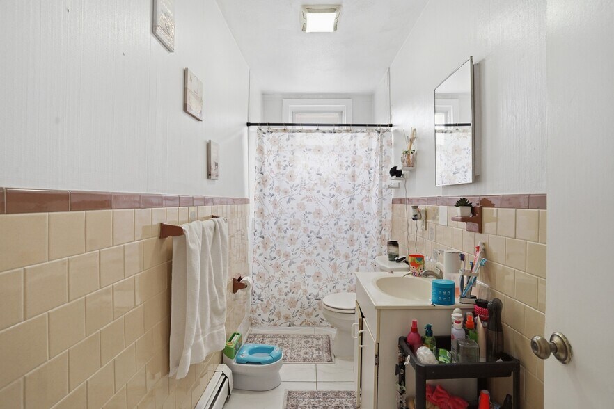 More Photos Of 17 Ledge St, Providence Apartments For Sale