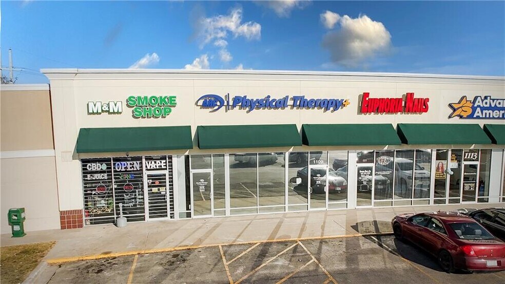 More Photos Of 1107-1121 S Main St, Maryville General Retail For Lease