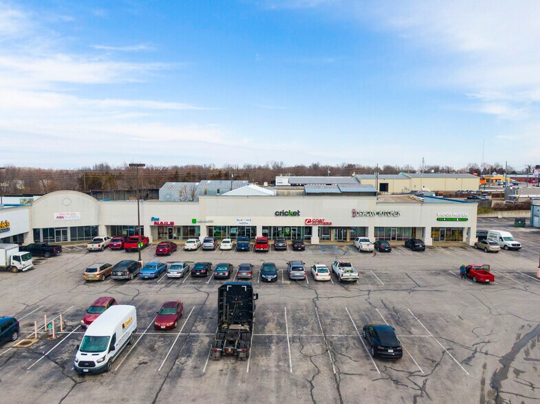 More Photos Of 1705-1877 N Bluff St, Fulton Unknown For Lease