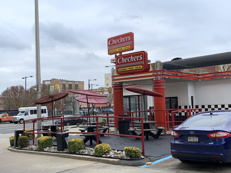 More Photos Of 1208 N Broad St, Philadelphia Restaurant For Lease