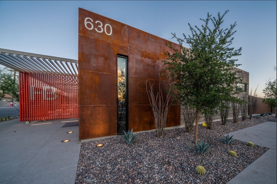 More Photos Of 630 S 11th St, Las Vegas Freestanding For Sale