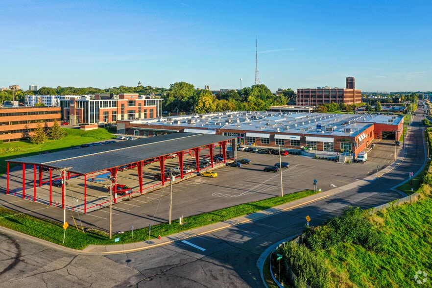 More Photos Of 2550 University Ave W, Saint Paul Unknown For Lease