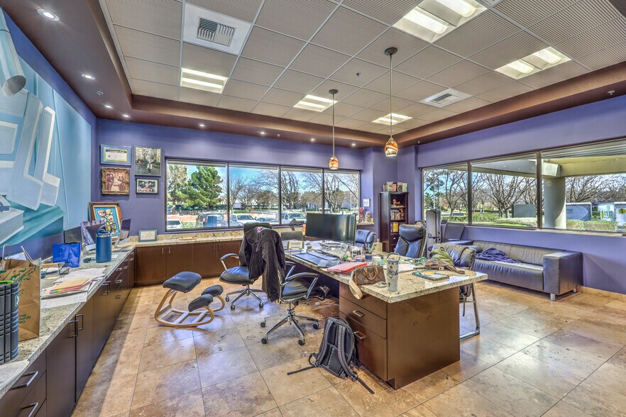 More Photos Of 955 Grier Dr, Las Vegas Light Distribution For Lease