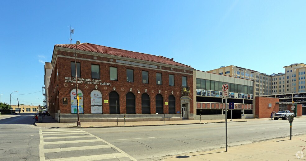 More Photos Of 1822 Young St, Dallas Office For Sale