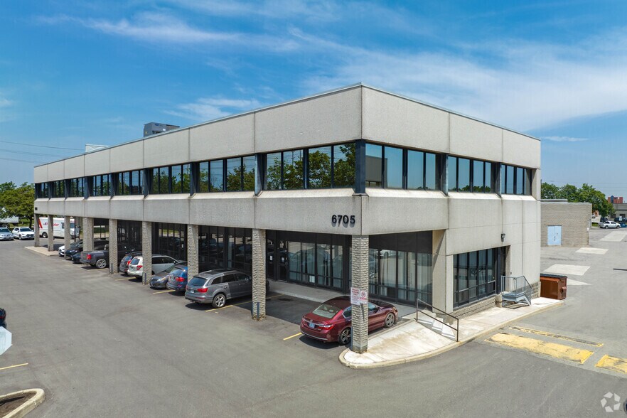 More Photos Of 6705 Tomken Rd, Mississauga Light Distribution For Lease