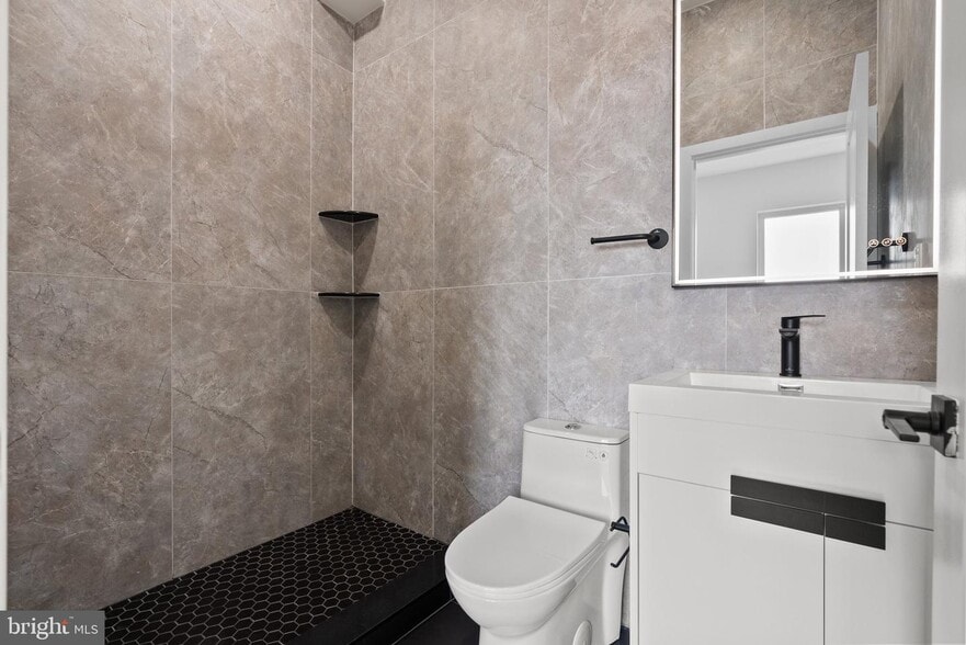 More Photos Of 2146 N Front St, Philadelphia Multifamily For Sale