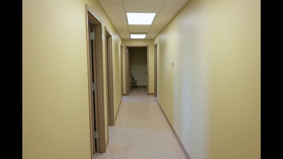 More Photos Of 45 Lagoon Rd, Rock Springs Warehouse For Lease