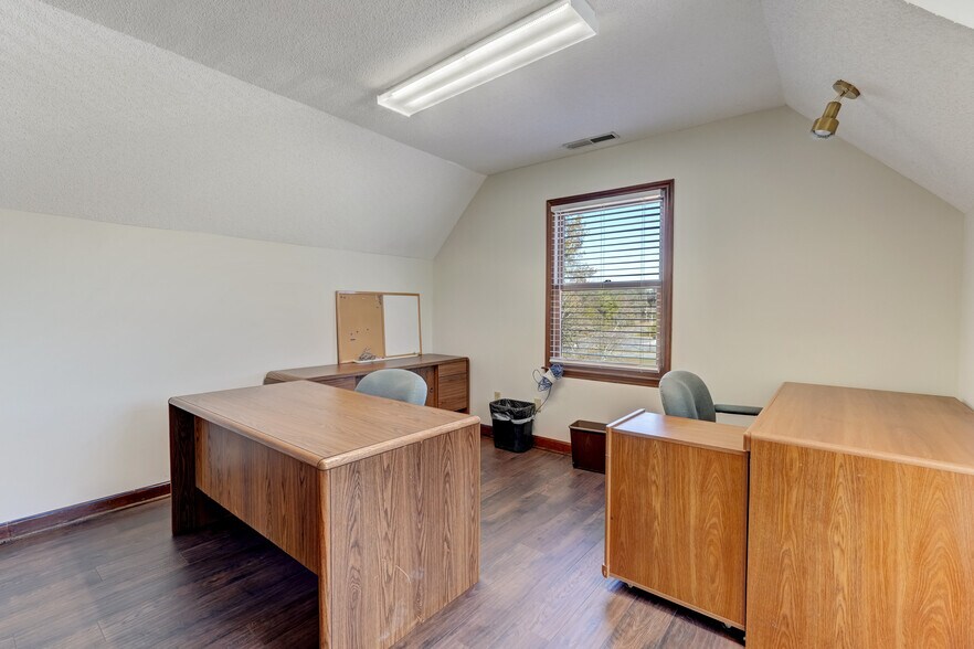 More Photos Of 1311 Freeway Dr, Reidsville Office For Lease