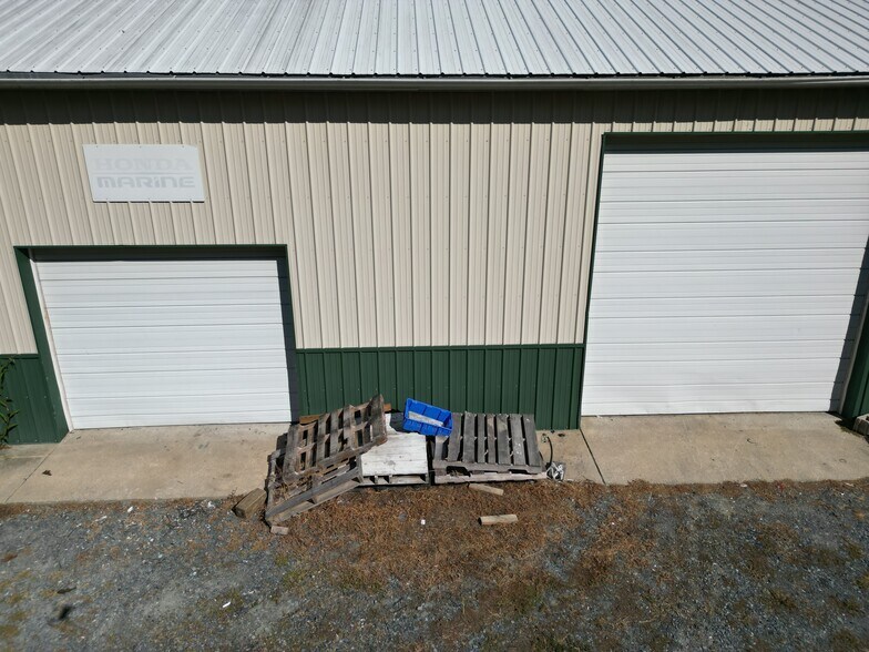 More Photos Of 1 Commerce Ln, Ridgely General Retail For Sale