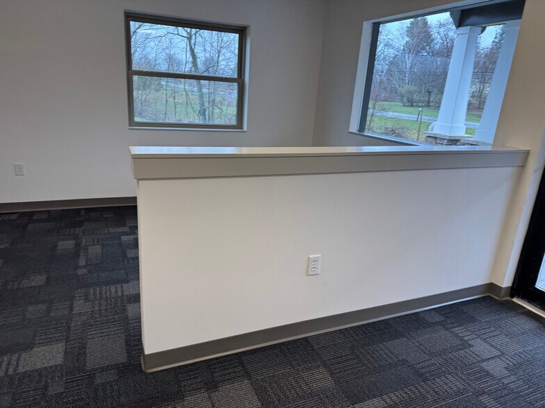 More Photos Of 4547 Mogadore Rd, Kent Manufacturing For Lease