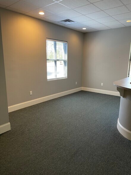 More Photos Of 335 Roselane St NW, Marietta Medical For Lease