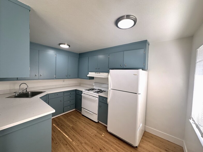 More Photos Of 3138 California St, Berkeley Apartments For Sale
