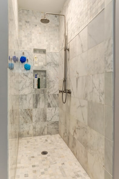More Photos Of 2972 Lookout Pl NE, Atlanta Office Residential For Sale
