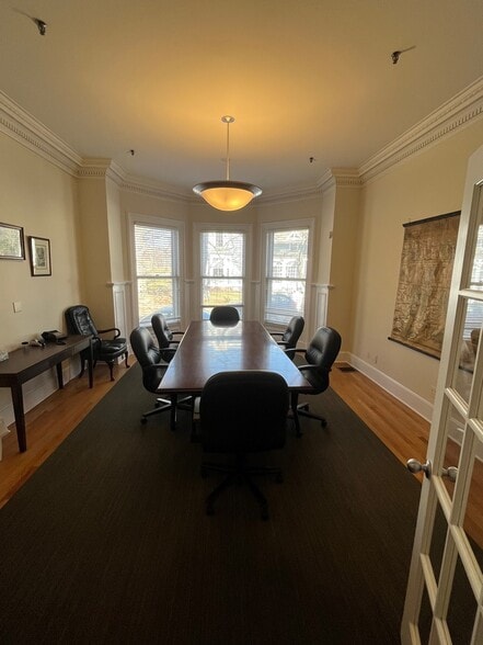 More Photos Of 129 Whitney Ave, New Haven Office Residential For Lease