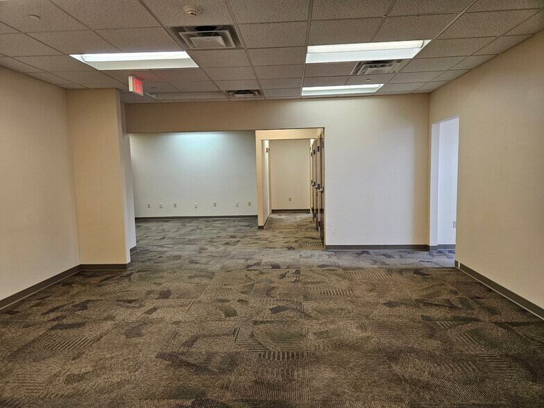 More Photos Of 575 Main St, Middletown Medical For Lease