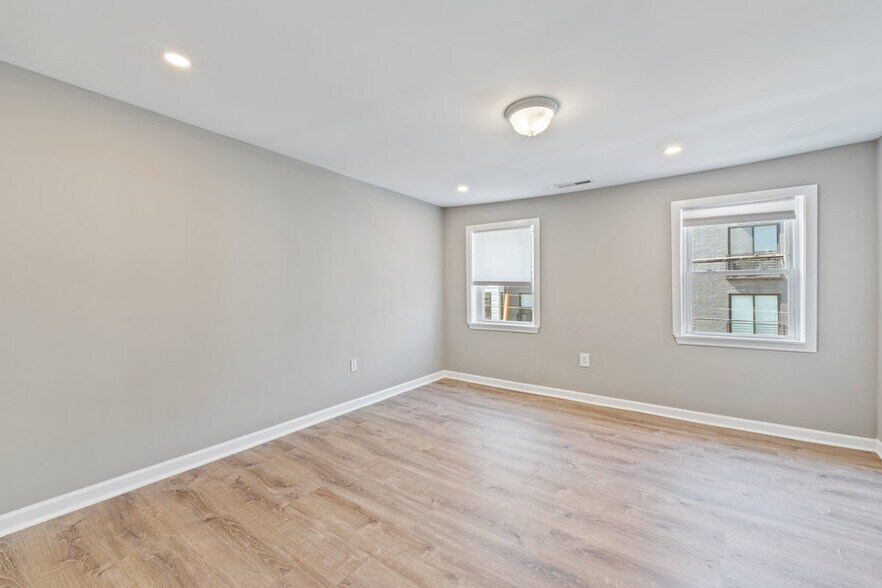 More Photos Of 1429 Frankford Ave, Philadelphia Office Residential For Sale