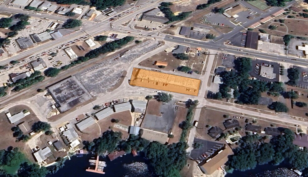 More Photos Of 20491 The Granada, Dunnellon General Retail For Lease