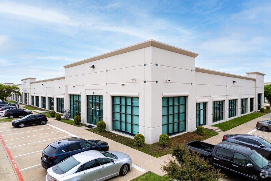 More Photos Of 6501 Windcrest Dr, Plano Unknown For Lease