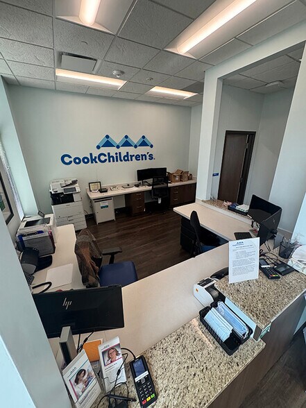 More Photos Of 2570 Justin Rd, Highland Village Unknown For Lease